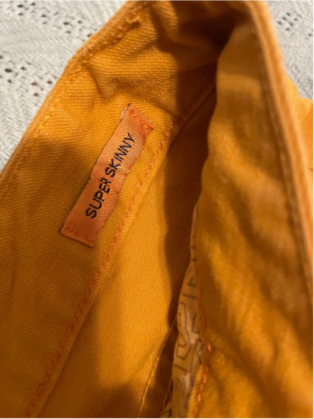 Tory Burch Super Skinny Pants, Size 32, mustard yellow